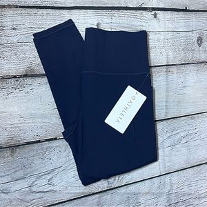 ✨NWT!  Athleta Salutation Stash 7/8 Tight in Navy.